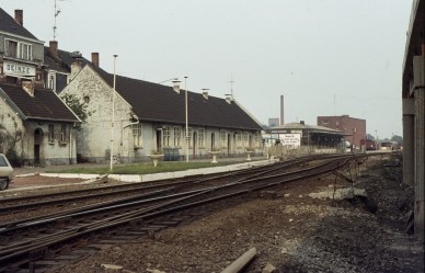 DEINZE  79-4998.jpg